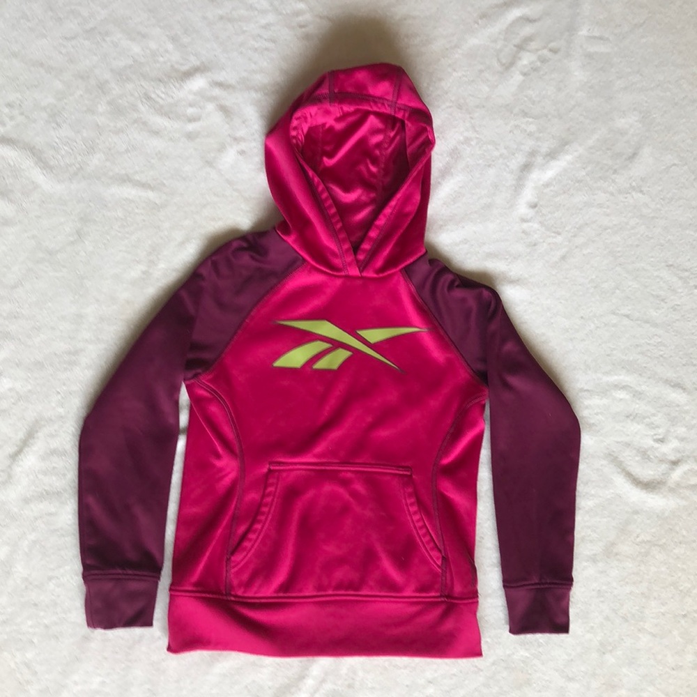 Girl’s sweat shirt